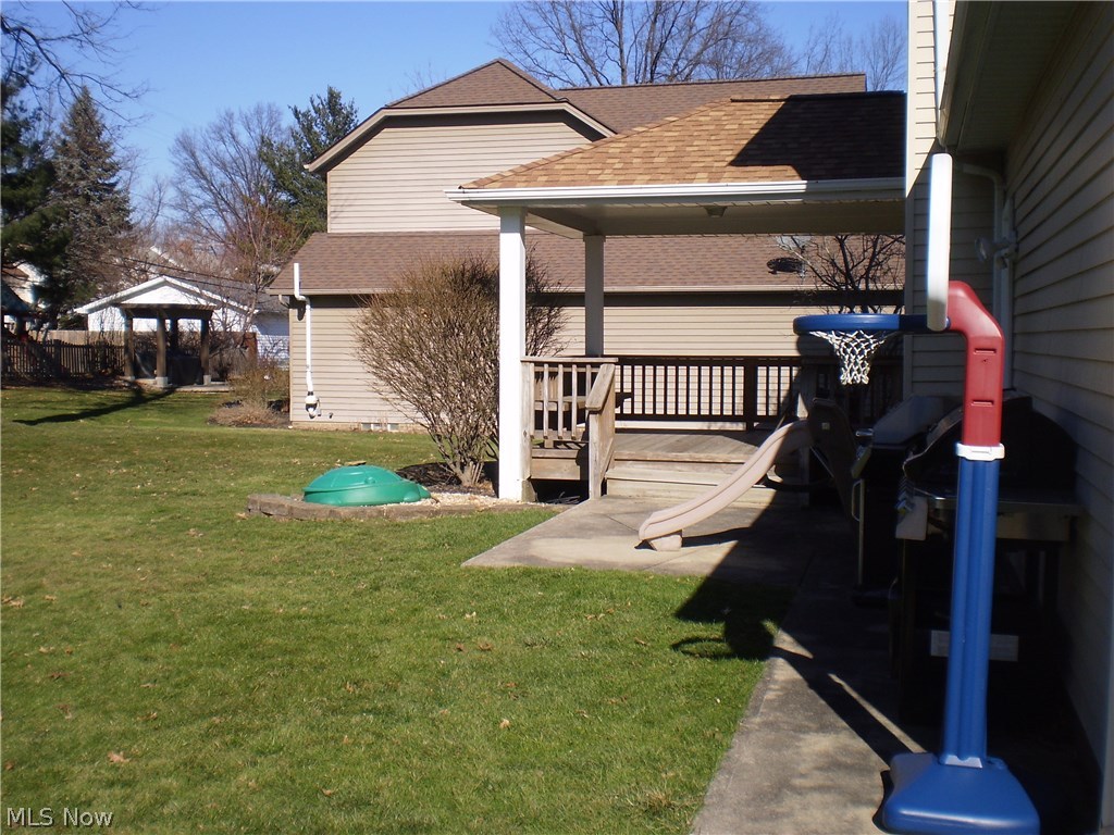 1238 Rae Road Lyndhurst, OH 44124 - Photo 3 of 9