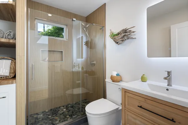 $1,049,000 | 6808 Del Monte Avenue, Richmond, CA 94805