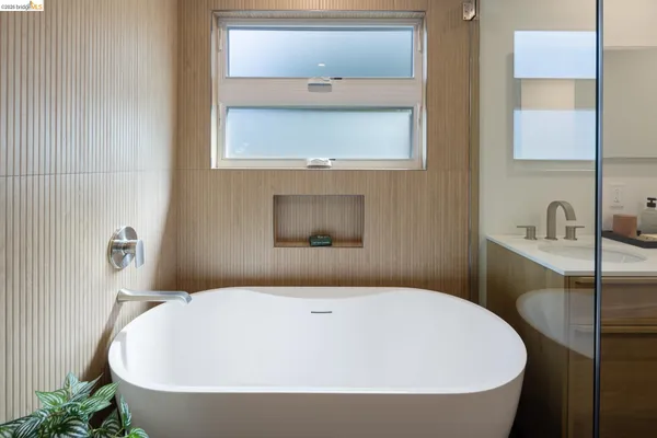 $1,049,000 | 6808 Del Monte Avenue, Richmond, CA 94805