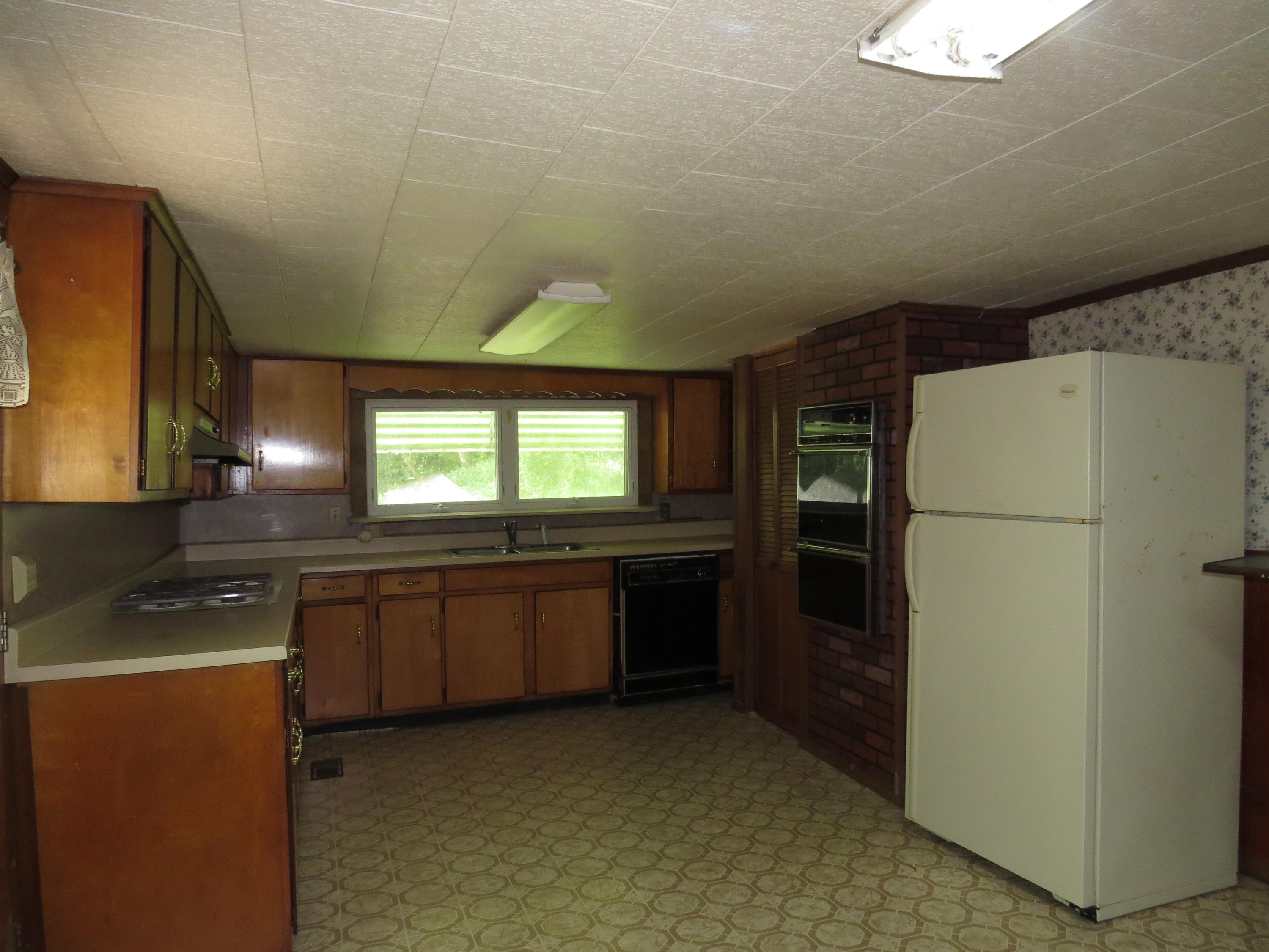 2014 Roda Road Appalachia, VA 24216 - Photo 17 of 30 IMG_8711