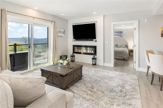 $848,800 | 205 Lakeshore Drive, Unit 403, Canandaigua City, NY 14424