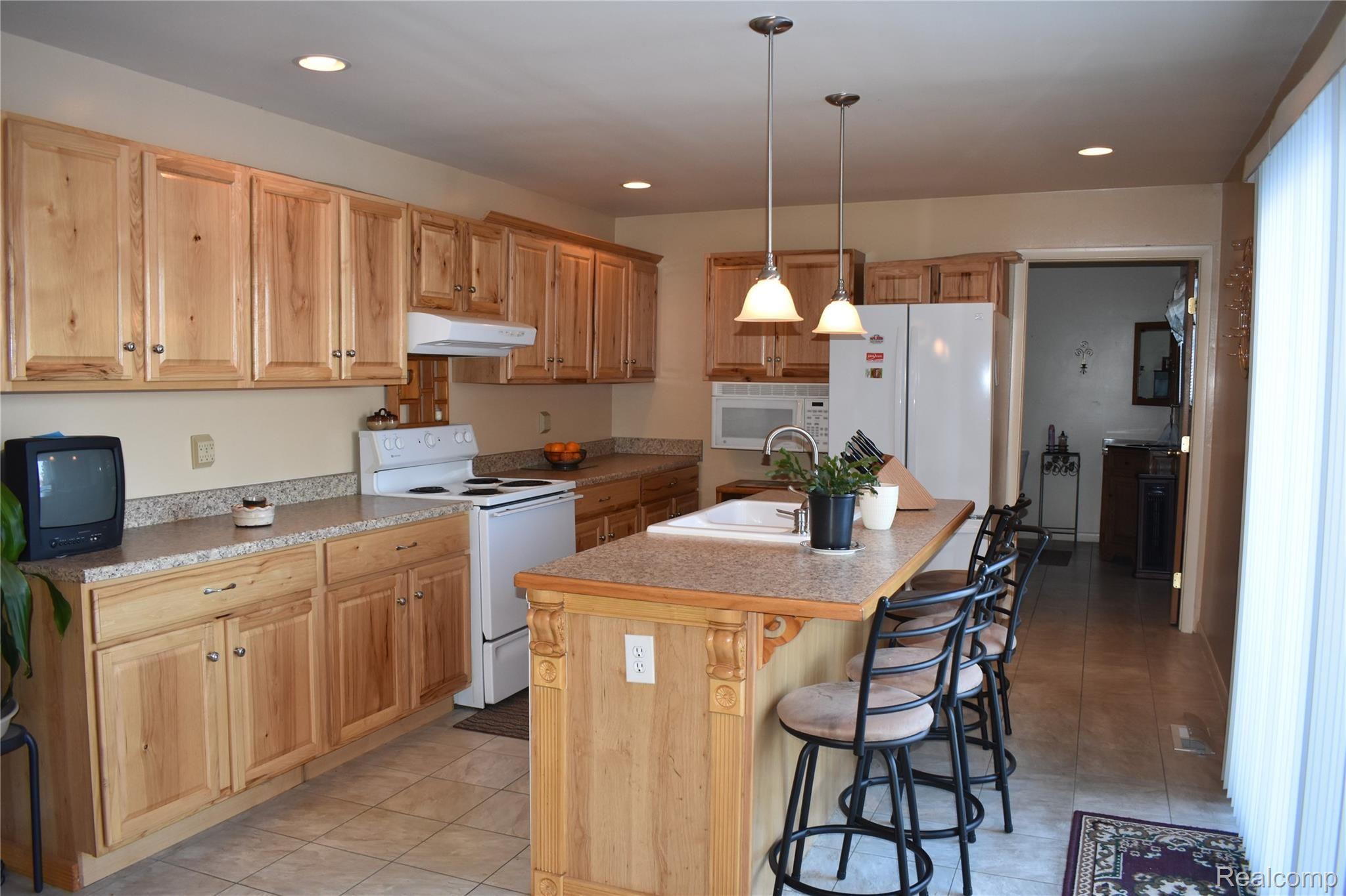3078 South Custer Road Monroe, MI 48161 - Photo 8 of 18 DSC_0229.JPG