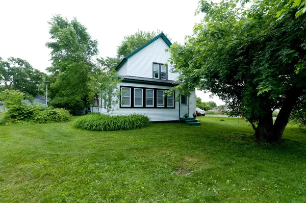 $199,900 | 301 10th Street, Cameron, WI 54822