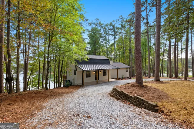 $739,000 | 245 West Currahee Street, Toccoa, GA 30577