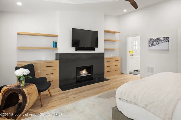 $50,000 | 812 East Cooper Avenue, Aspen, CO 81611