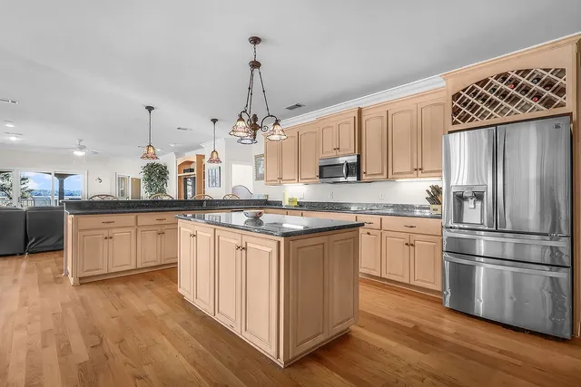 $1,100,000 | 2017 Sutherland Bluff Drive Northeast, Townsend, GA 31331