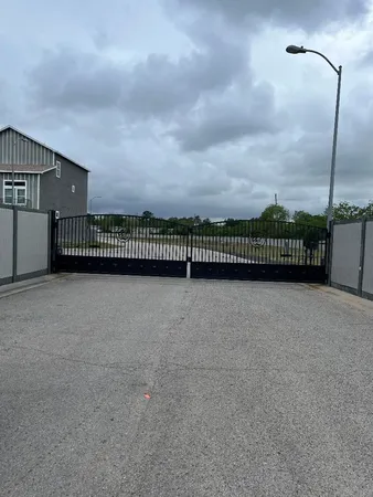 $219,500 | 18817 Luminescent Ln Spring, Spring, TX 77379