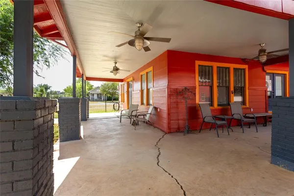 $3,500 | 340 West 3rd Street, Baird, TX 79504