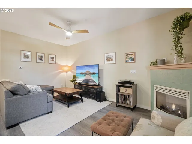 $425,000 | 1721 Dollar Street, West Linn, OR 97068