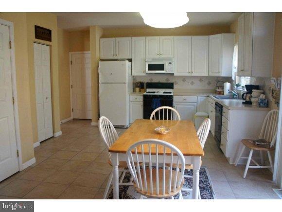 132 Station Road Bayville, NJ 08721 - Photo 2 of 15 Gallery Image 2