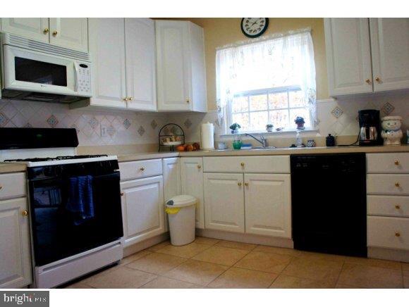 132 Station Road Bayville, NJ 08721 - Photo 3 of 15 Gallery Image 3