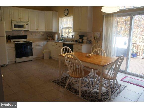 132 Station Road Bayville, NJ 08721 - Photo 5 of 15 Gallery Image 5