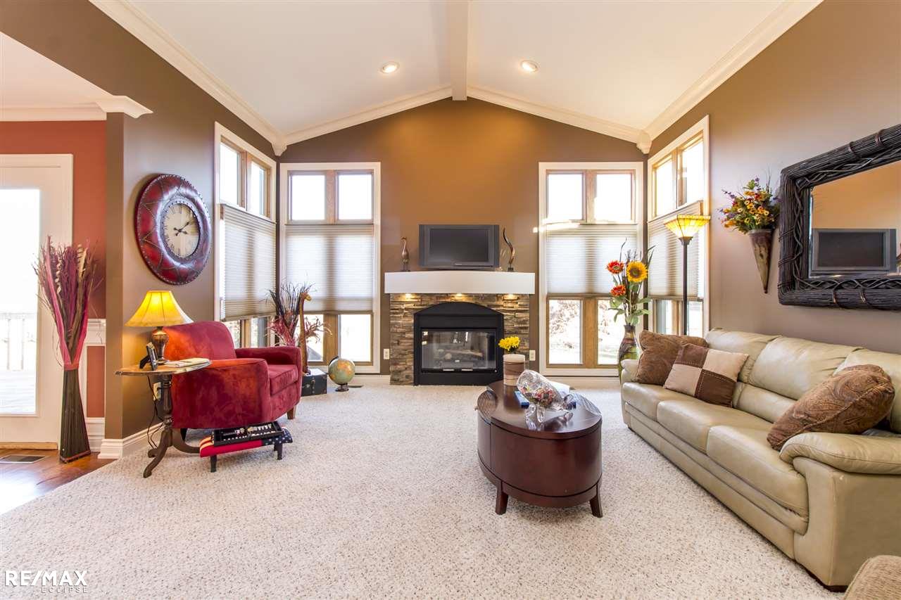 3023 Primrose Drive Rochester, MI 48307 - Photo 4 of 32 31311091-3.JPG