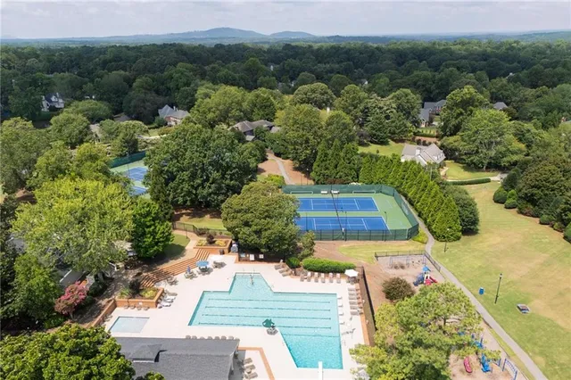 $925,000 | 615 Wexford Close, Roswell, GA 30075