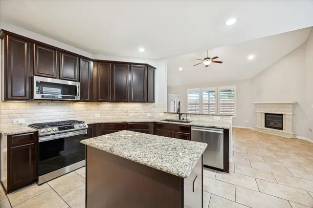 $3,000 | 9106 Silverton Star Lane, Houston, TX 77070