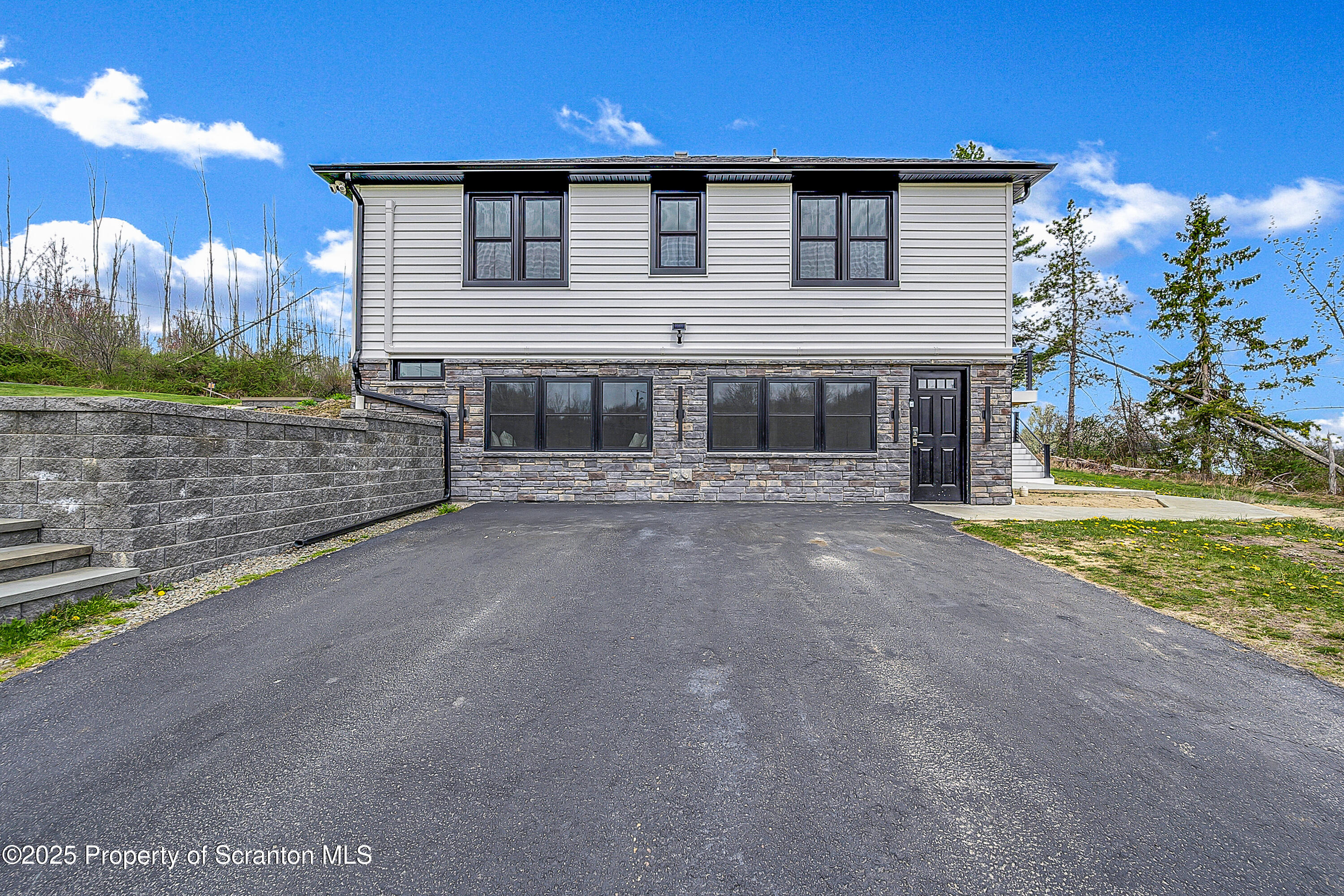 173 Northup Road Dalton, PA 18414 - Photo 4 of 52 Northup_-13
