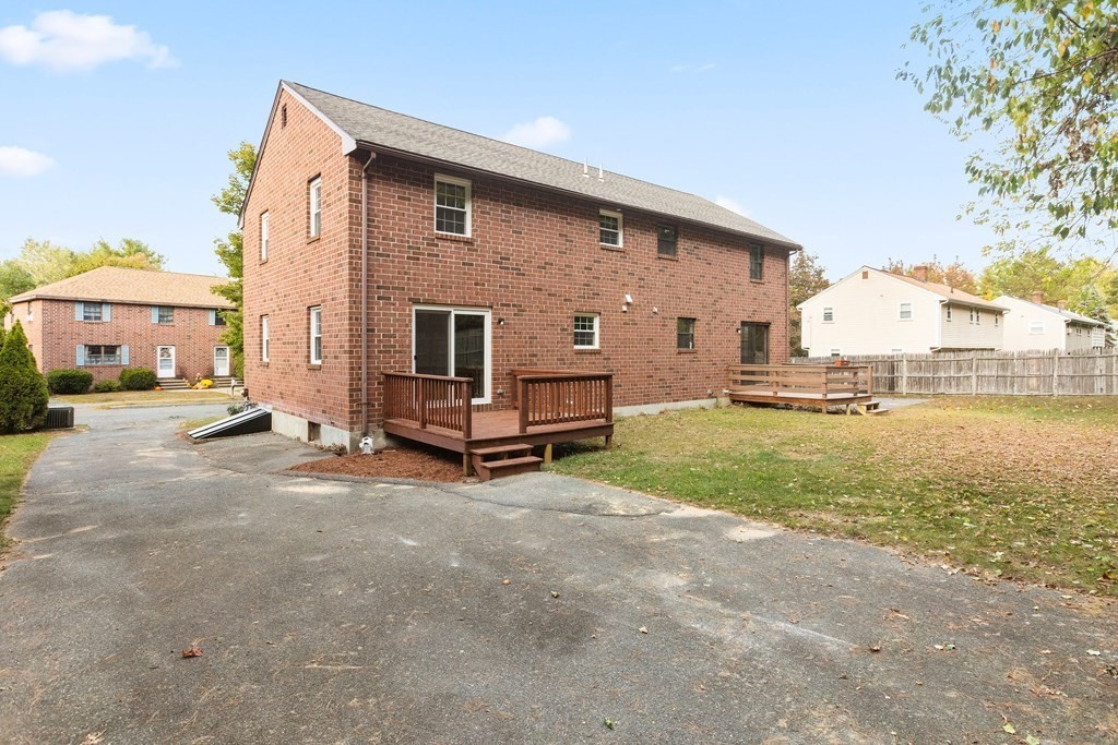 52 Charles Road, Unit 52 Winchester, MA 01890 - Photo 24 of 28