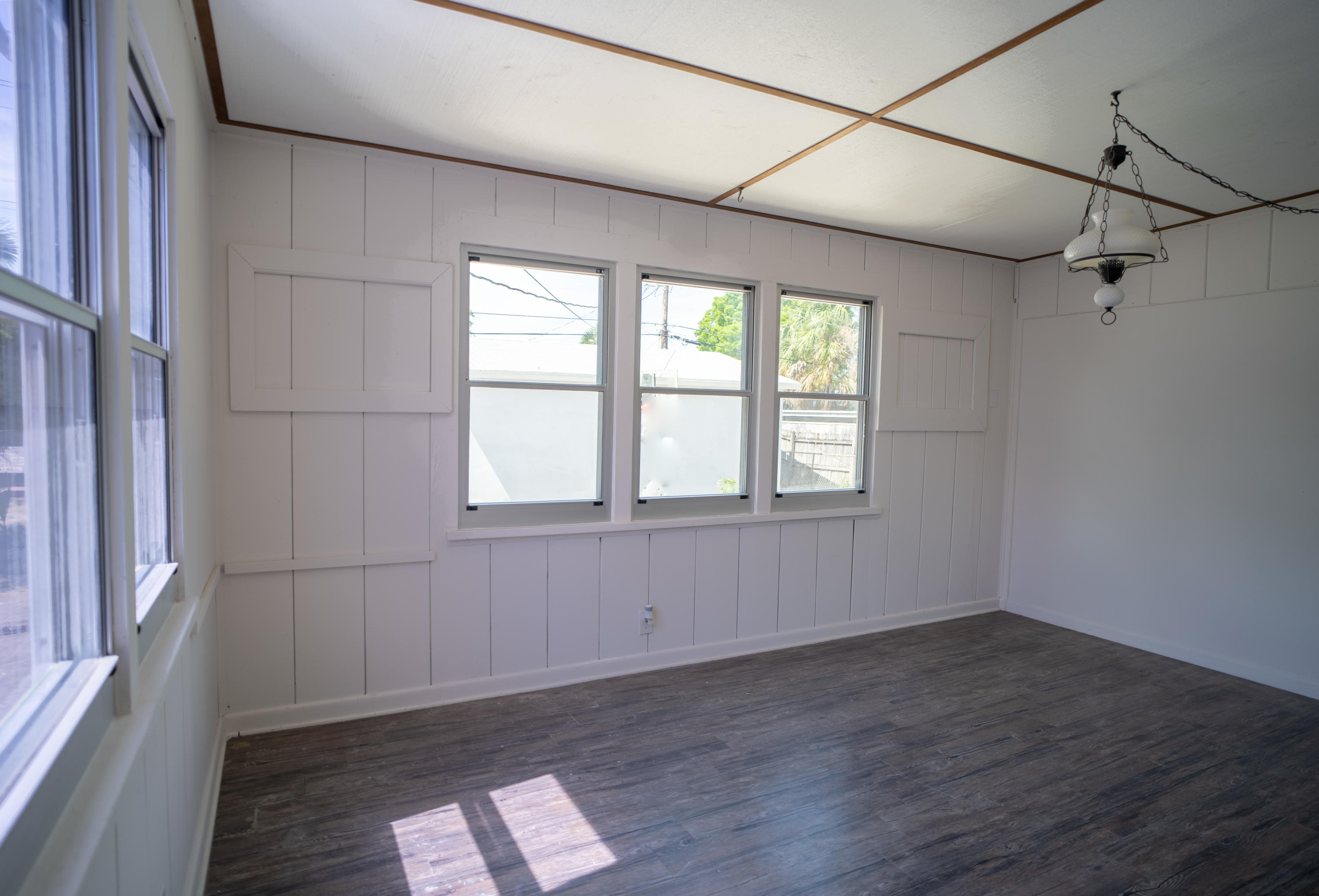 727 Hampton Road West Palm Beach, FL 33405 - Photo 14 of 35 Den