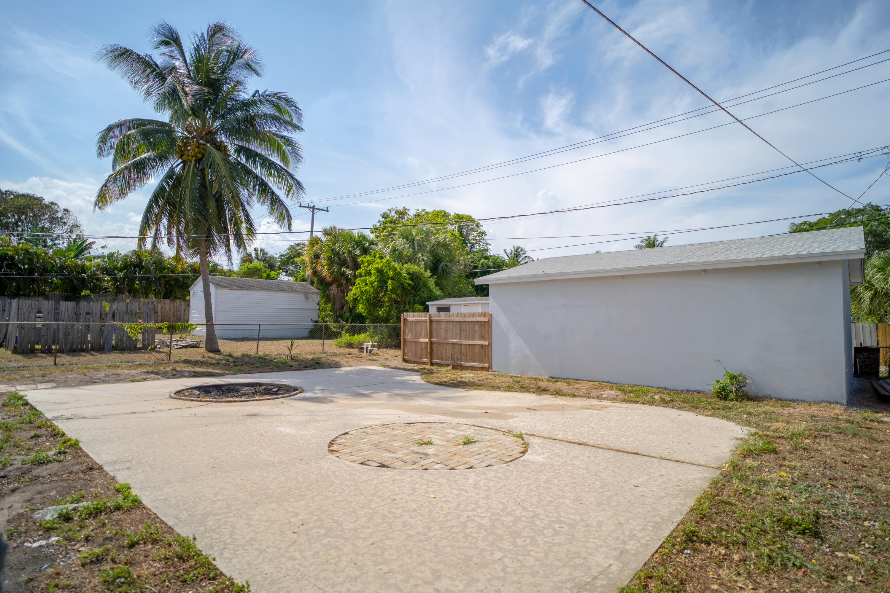 727 Hampton Road West Palm Beach, FL 33405 - Photo 31 of 35 Backyard