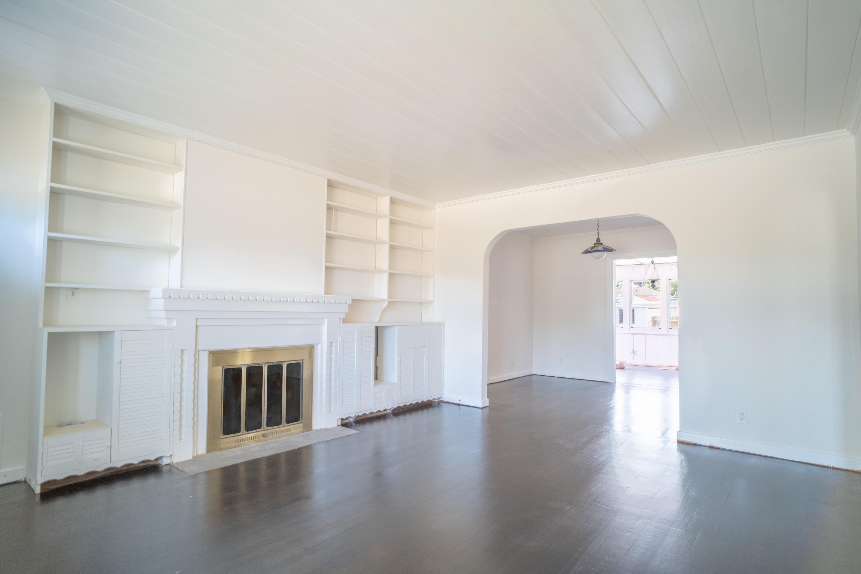 727 Hampton Road West Palm Beach, FL 33405 - Photo 6 of 35 Living Room