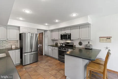 $699,900 | 8807 Hawthorne Lane, Wyndmoor, PA 19038