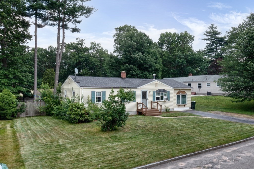 99 Pine Acre Road Springfield, MA 01129 - Photo 2 of 37