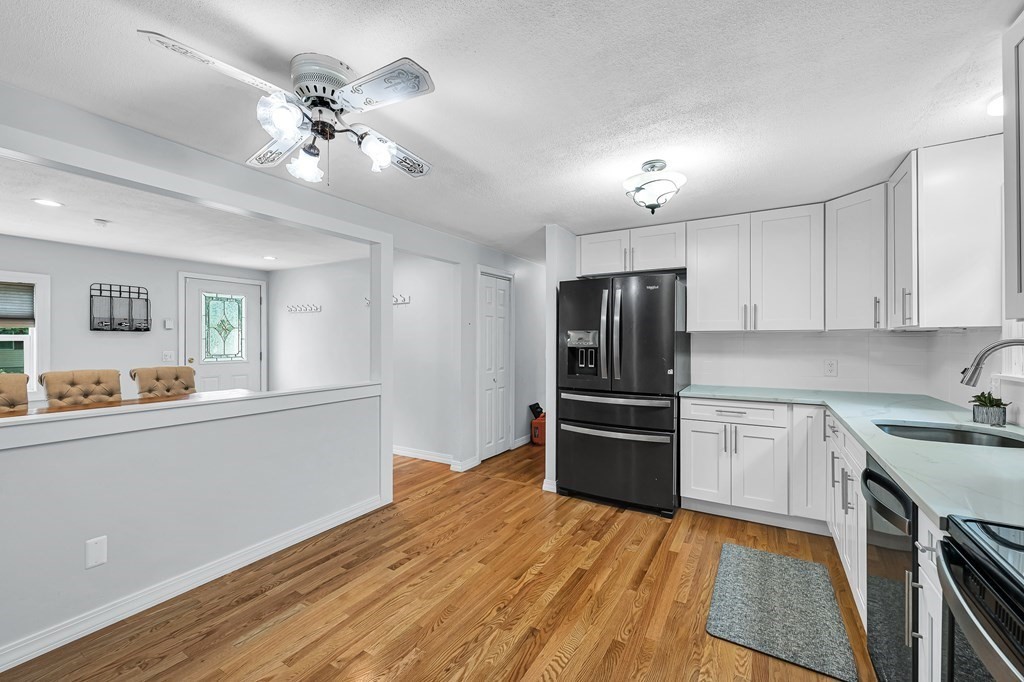 99 Pine Acre Road Springfield, MA 01129 - Photo 9 of 37