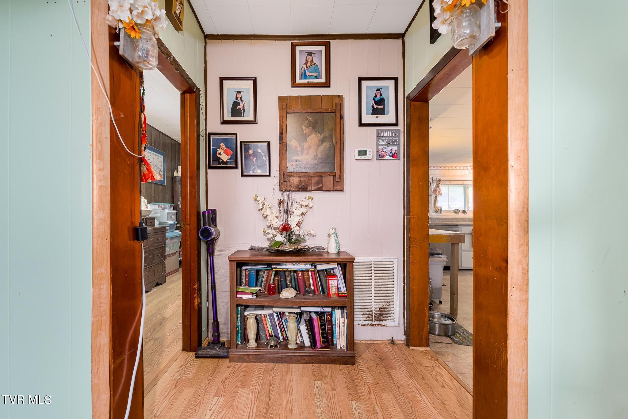 154 Stockton Road Chuckey, TN 37641 - Photo 8 of 57 154 Stockton Road (42 of 59)