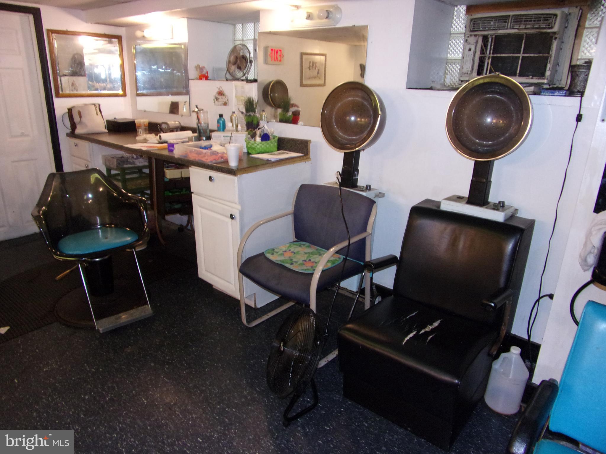 5302 Walnut Street Philadelphia, PA 19139 - Photo 5 of 35