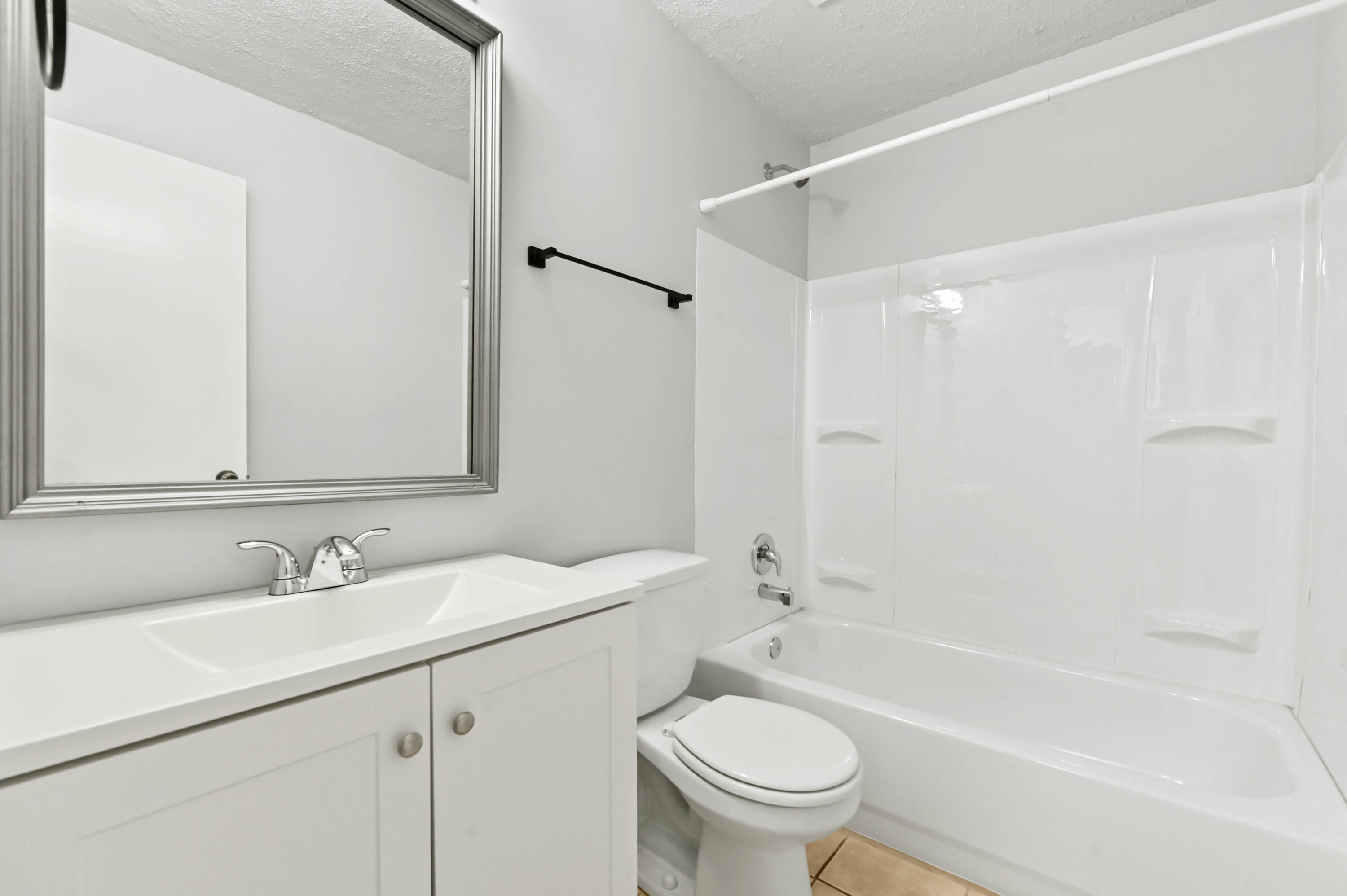 4548 Southeast Salvatori Road Stuart, FL 34997 - Photo 22 of 30 18 bathroom 01