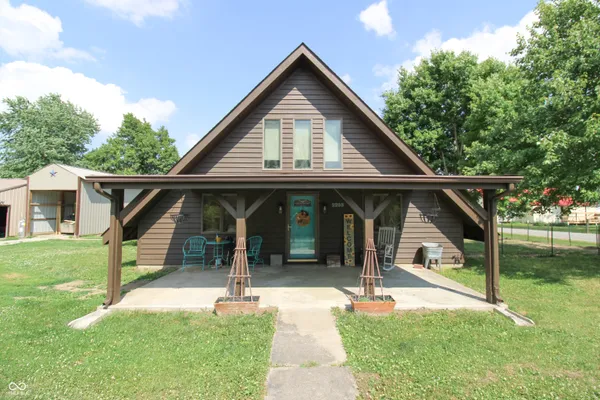 $199,900 | 2295 South Poplar Street, Vallonia, IN 47281