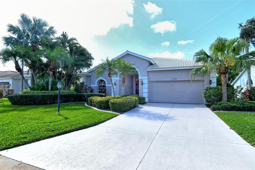 6738 Pleasant Hill Road Bradenton, FL 34203 - Photo 47 of 93 a house view with a garden space