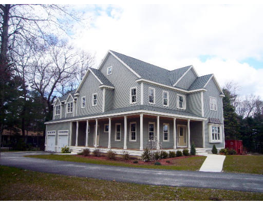 4 Hummingbird Lane Walpole, MA 02081 - Photo 1 of 8 Gallery Image 1