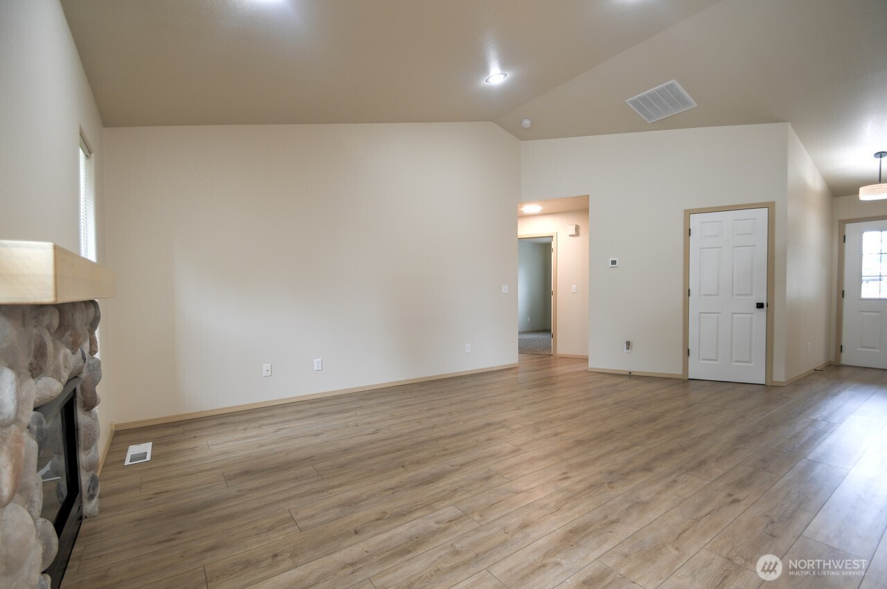 265 Southeast Valley View Way Chehalis, WA 98532 - Photo 12 of 35