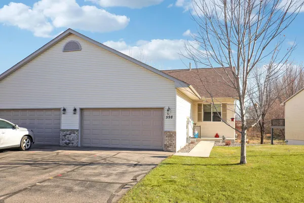 $329,900 | 598 Meadow Lane, Norwood Young America, MN 55397