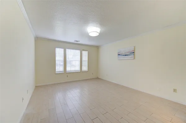 $1,925 | 2915 Blue Mist Drive, Sugar Land, TX 77498