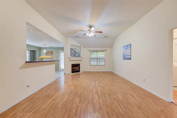 $1,925 | 2915 Blue Mist Drive, Sugar Land, TX 77498
