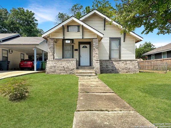 $1,995 | 147 St Francis Avenue, San Antonio, TX 78204