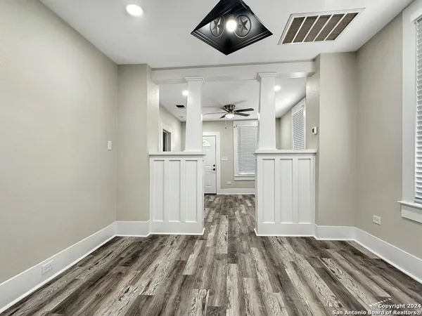 $1,995 | 147 St Francis Avenue, San Antonio, TX 78204