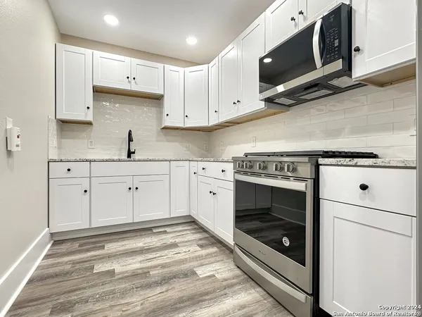 $1,995 | 147 St Francis Avenue, San Antonio, TX 78204