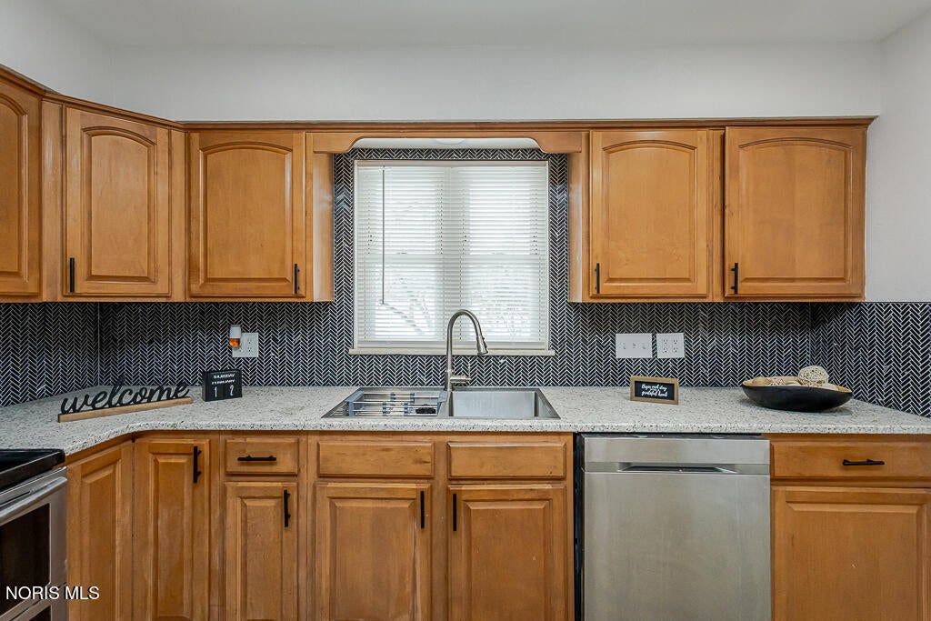 1021 Richards Road Toledo, OH 43607 - Photo 16 of 57 175A7815