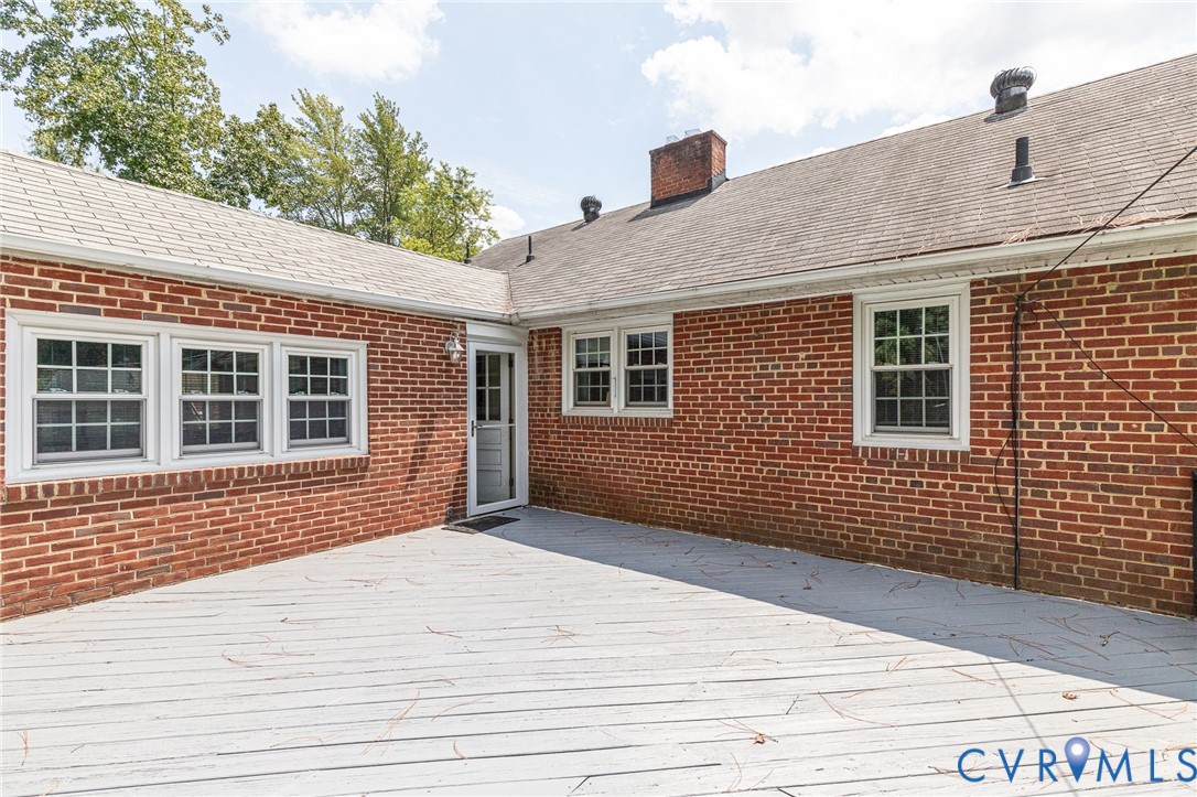 8728 Holly Hill Road Henrico, VA 23229 - Photo 27 of 36 View of deck