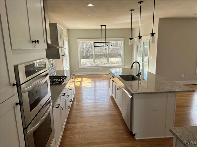 $582,285 | 8528 Angus Path, Cicero, NY 13039