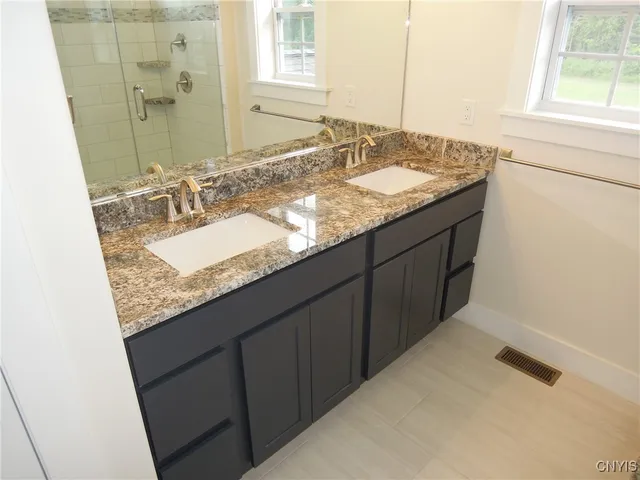 $582,285 | 8528 Angus Path, Cicero, NY 13039