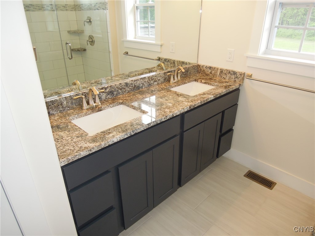 8528 Angus Path Cicero, NY 13039 - Photo 25 of 46