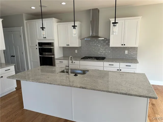 $582,285 | 8528 Angus Path, Cicero, NY 13039