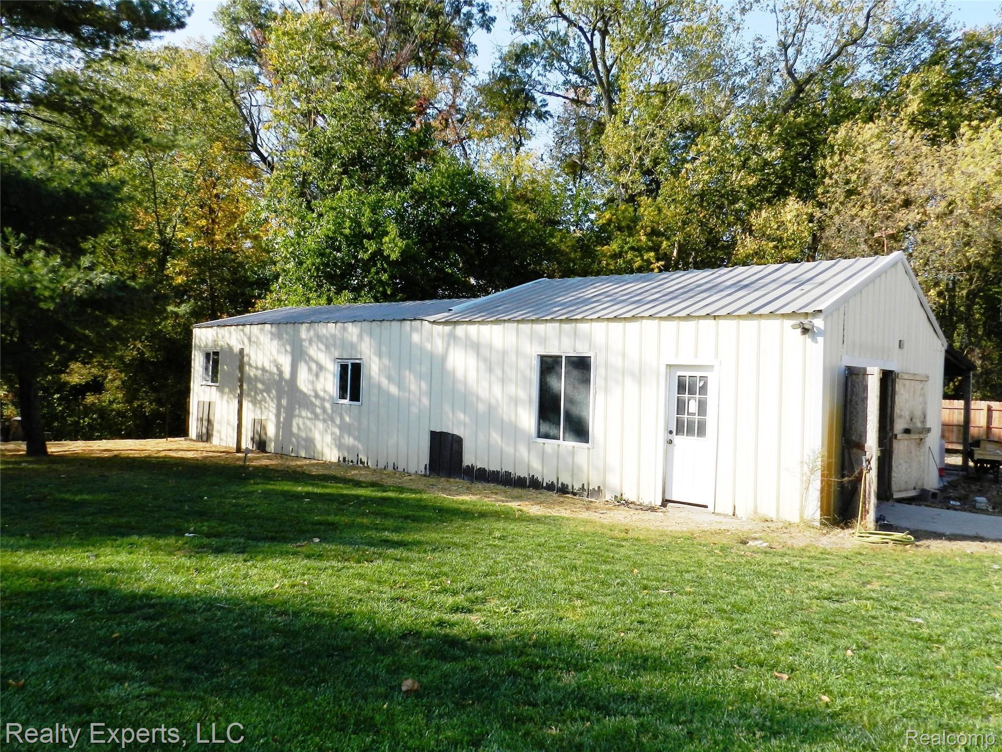 3020 East Maple Road Milford, MI 48381 - Photo 52 of 72 48.1 Pole barn