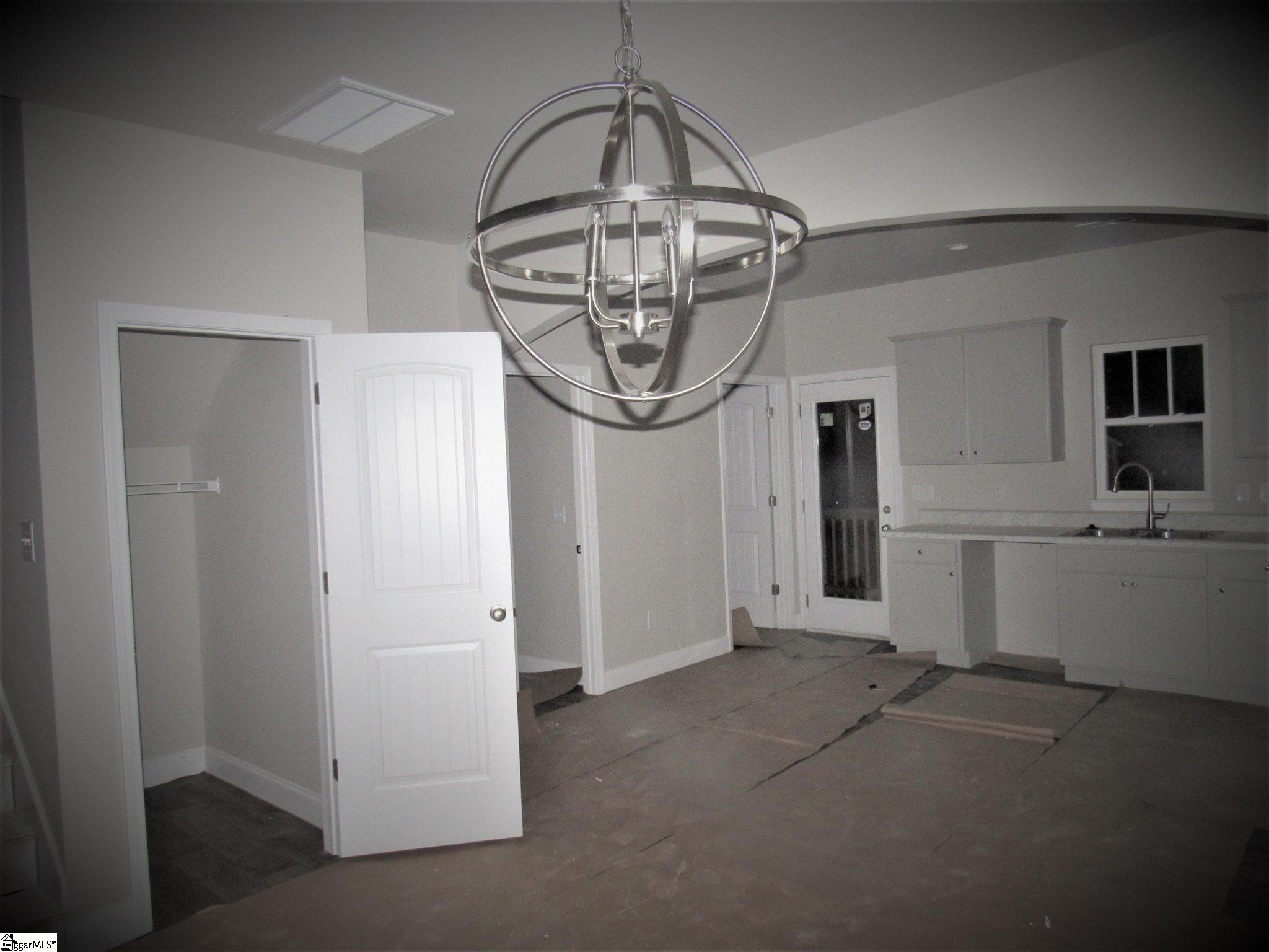 266 Hasting Circle Easley, SC 29640 - Photo 2 of 7 Gallery Image 2