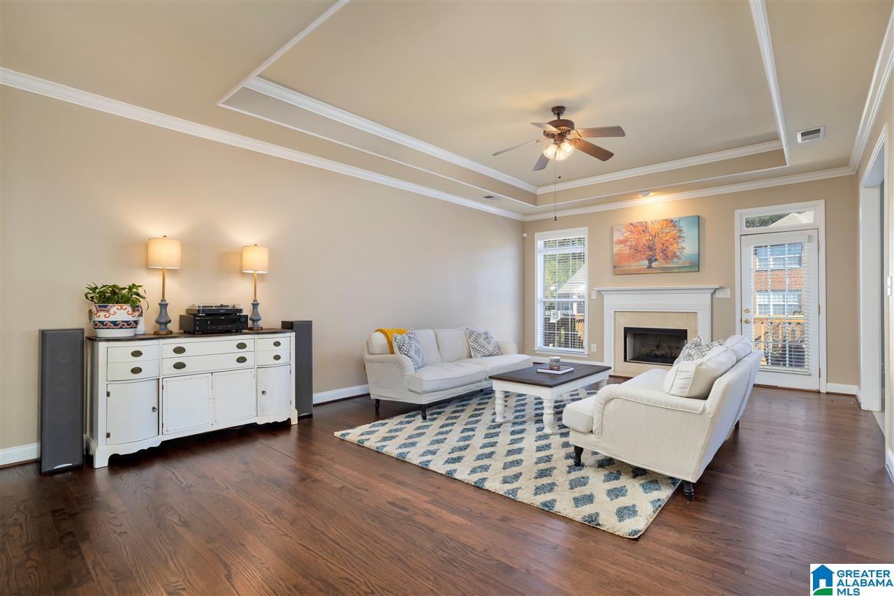1115 Oak Grove Road Birmingham, AL 35209 - Photo 2 of 32