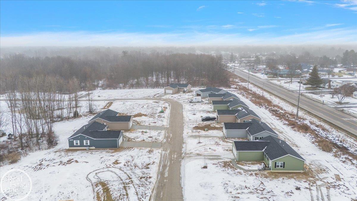 4267 Sugar Maple Run, Unit #13 Flint, MI 48506 - Photo 3 of 18